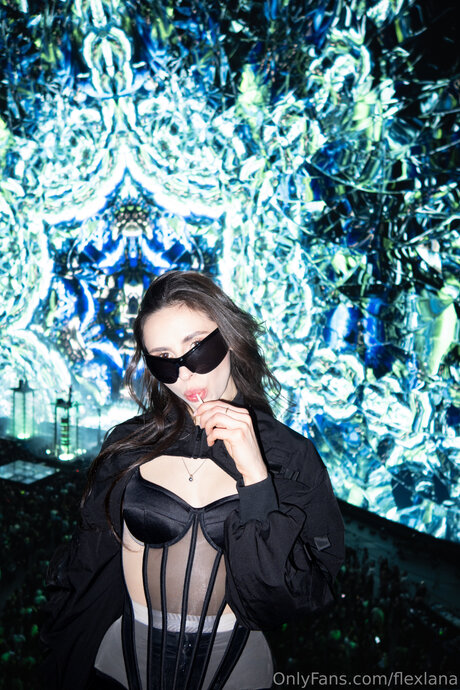 Flexlana naked onlyfans leaked