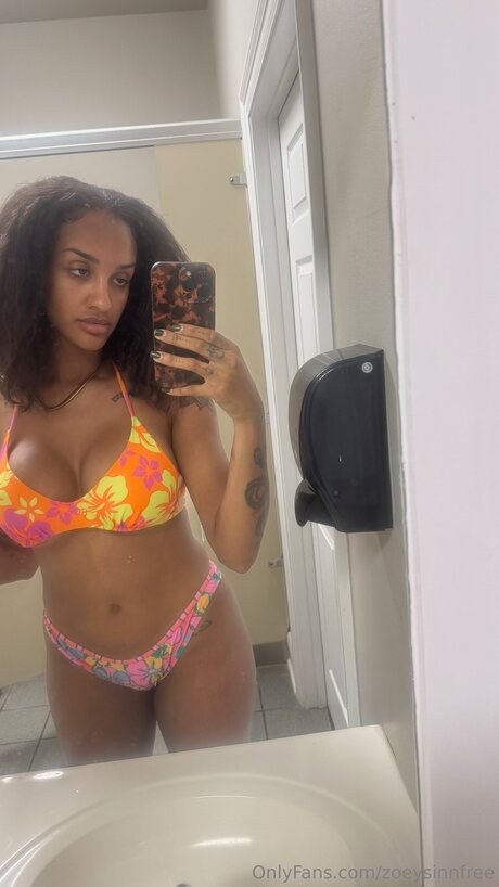 Zoeysinnfree onlyfans leaked sex