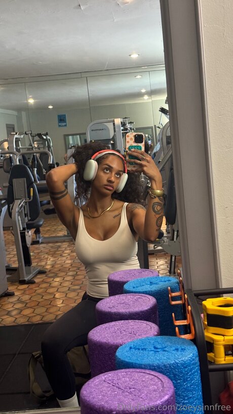 Zoeysinnfree new onlyfans leaks