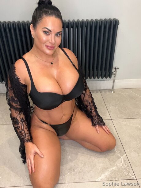 Sophie Lawson X only fans.