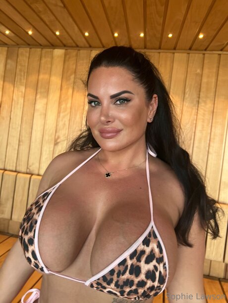 Sophie Lawson X naked onlyfans leak