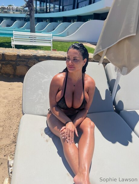 Sophie Lawson X onlyfans leaks.