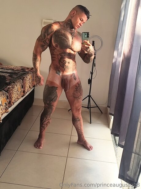 Princeaugustu18 onlyfans topless