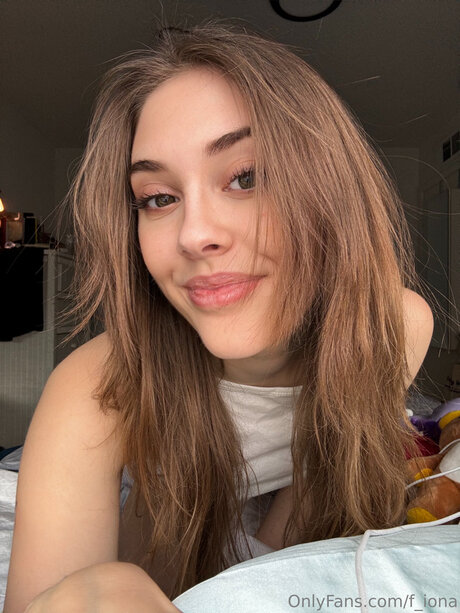 F Iona nude onlyfans pics