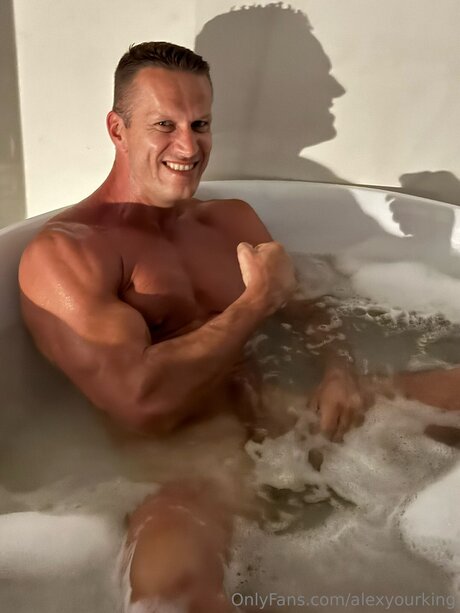 Alexyourking leaked naked onlyfans