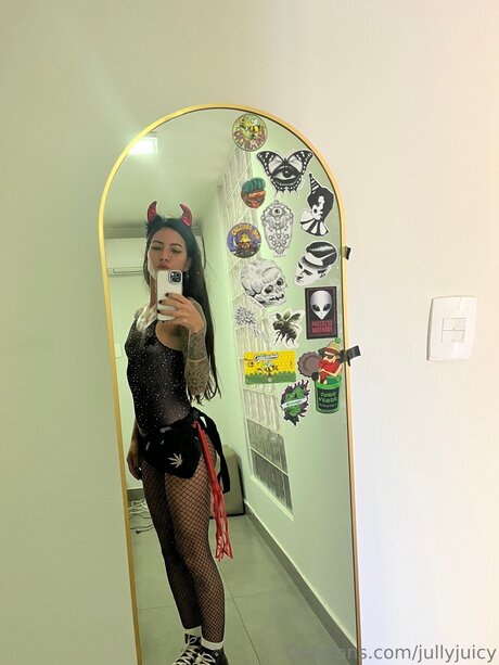 Jullyjuicy boobs onlyfans