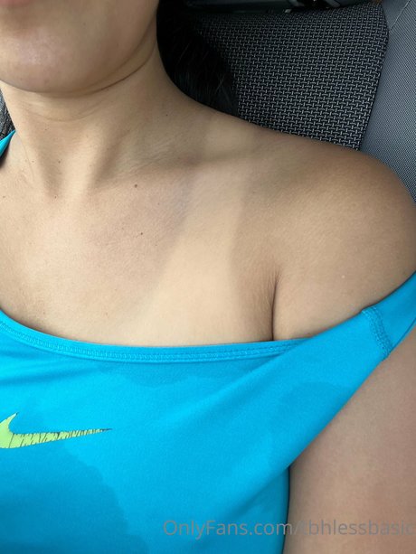 Tbhprettybasic_ onlyfans leams