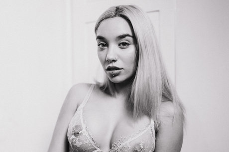 Ella Baig onlyfans leaks