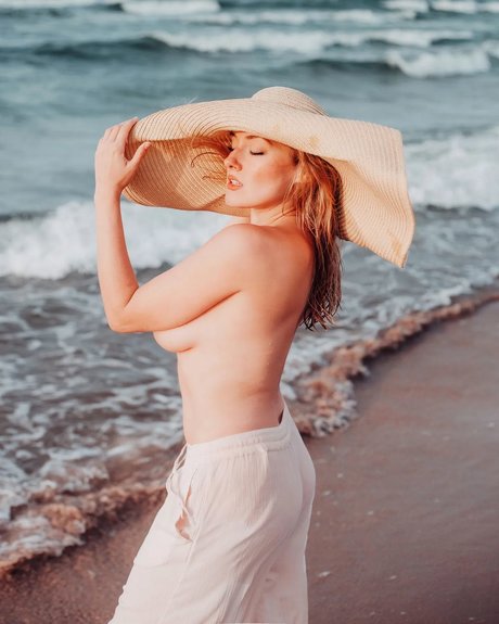 natural ebony onlyfans art nude image