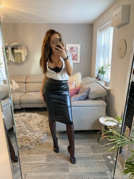 big fat ass onlyfans exclusive depiction