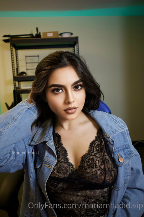 curly ebony onlyfans beautiful nude photo