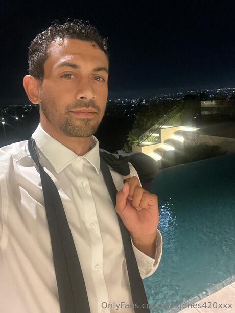 Alexjones420xxx onlyfans star