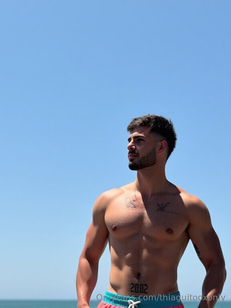 Thiaguitooxonly onlyfans boobs