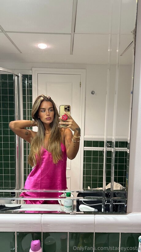 Stassycadot onlyfans nude tits