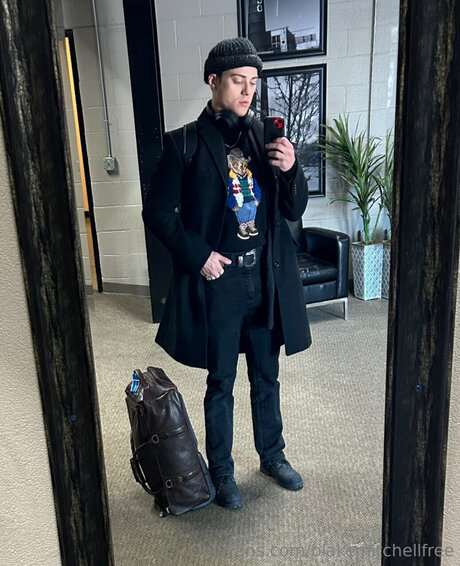 Blakemitchellfree onlyfans nude photos