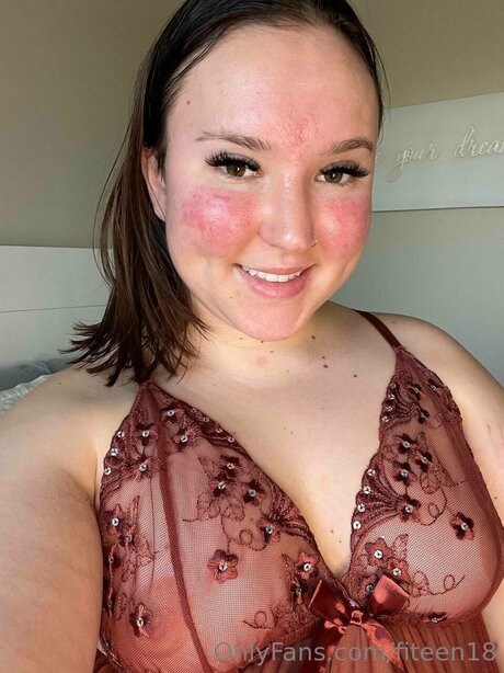 Bisexualcollegegirl desnuda onlyfans