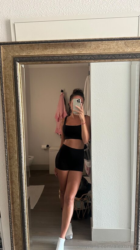 Alexisrenn en onlyfans
