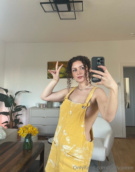 Curlyjoeee nude onlyfans leaked