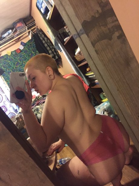 _Sweetlildarling_ naked onlyfans leak