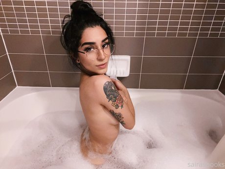 Saira Rose_ onlyfans model photo