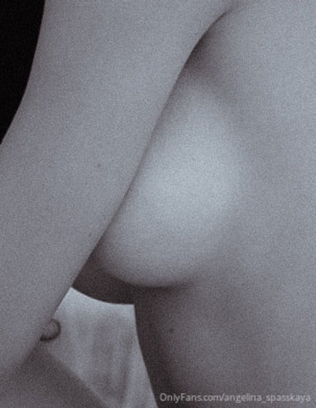 Angelina Spaska_ onlyfans topless