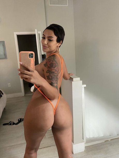 Ava Alita nude on onlyfans
