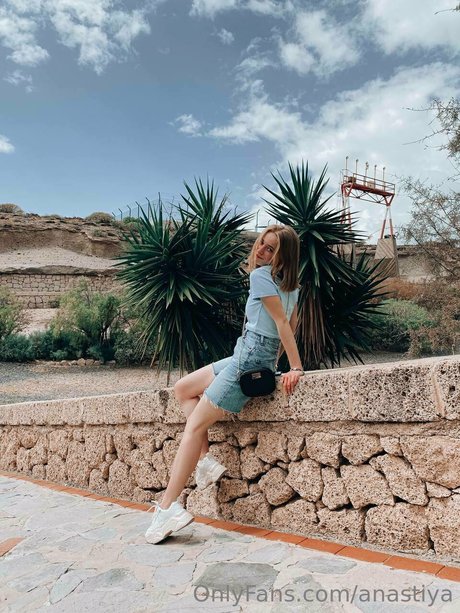 Anastiya topless onlyfans