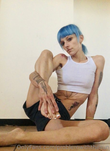 Problem with the sun_ onlyfans striptease