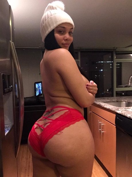 Sara Gold Iamsaragold onlyfans post