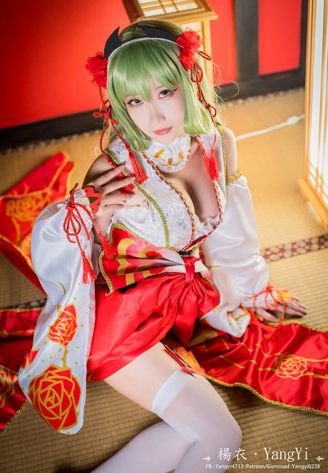 _YangYi onlyfans model photo