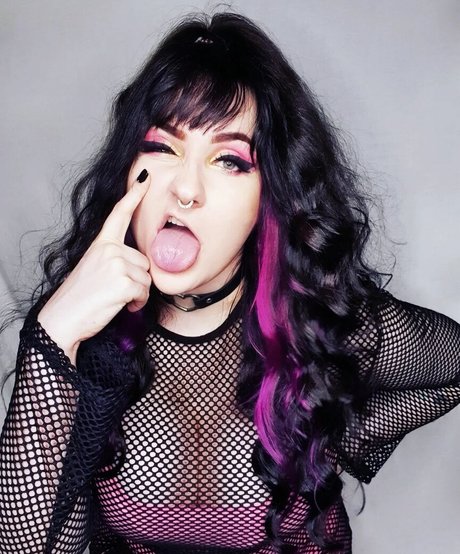 Zuzu Cosplay onlyfans topless