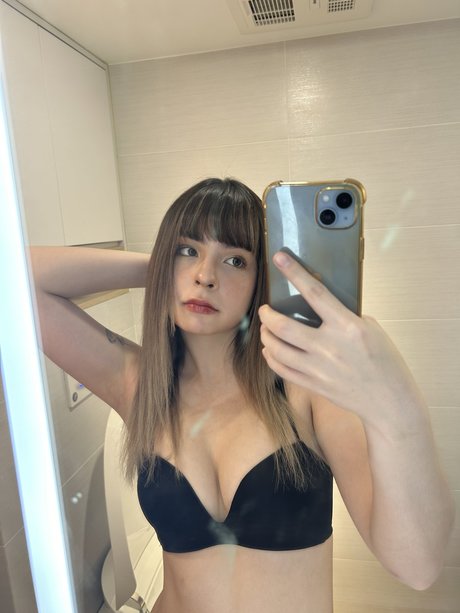 Laetitia442299 onlyfans model