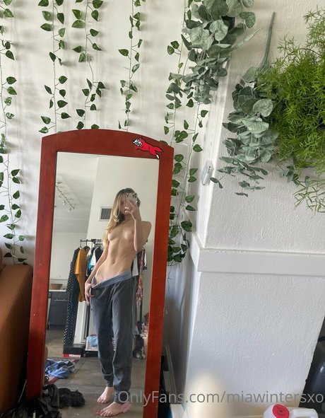 Miawintersxo onlyfans nudes porn