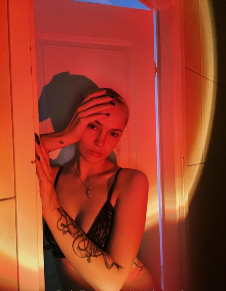 Regina Sahar onlyfans naked pics