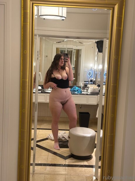 Rubypeachxo onlyfans desnuda