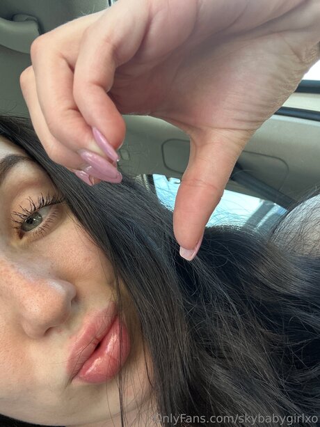 Skybabygirlxo nude only fans leaks