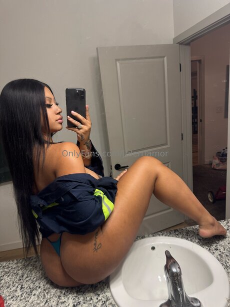 Julerriamor nude leaked onlyfans