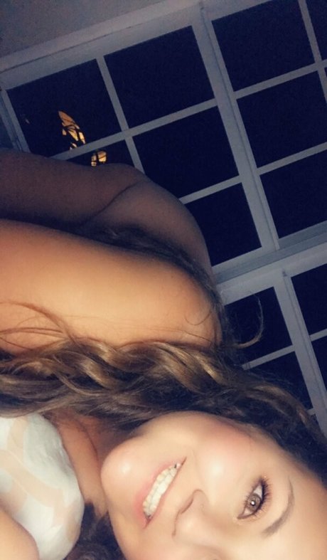 zoeykatexo2 leaked onlyfans photos