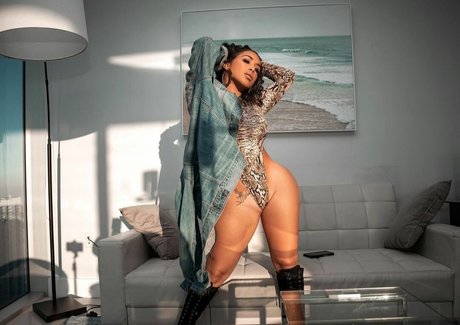 Jasmin Cadavid onlyfans pics leaked