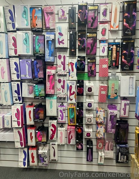 Kendra Banks onlyfans nudes leaks