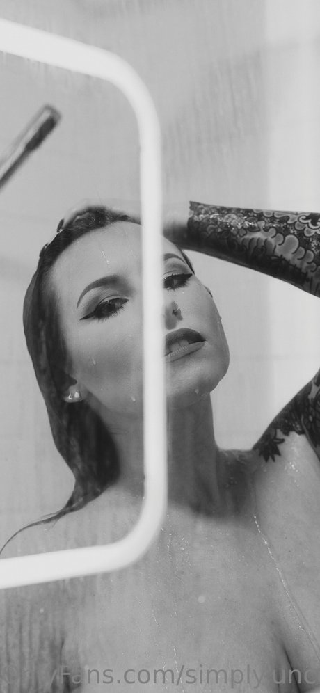 Simplyuncovered Jessie P onlyfans photo