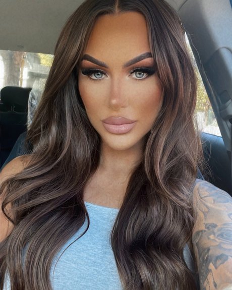 Victoria Sinz onlyfans model photos