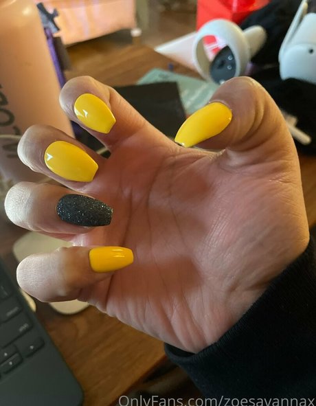 zoesavannax desnuda onlyfans