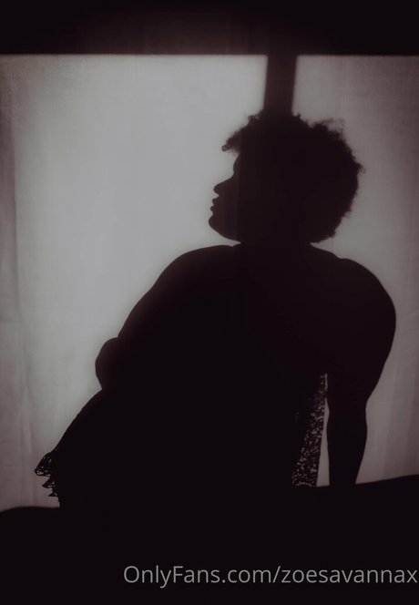 zoesavannax  candids