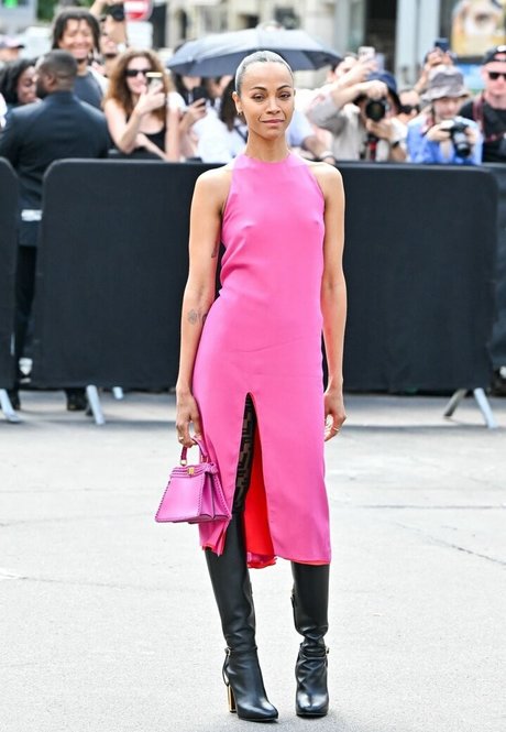 Zoe Saldana topless onlyfans