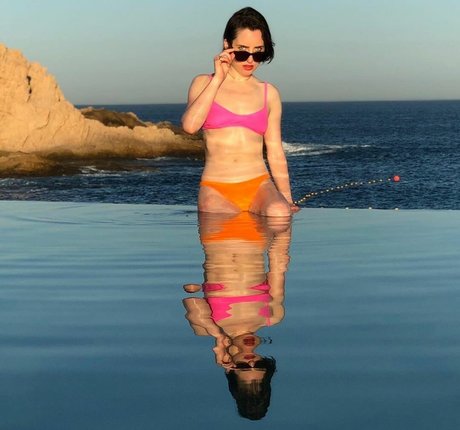 Zoe Lister Jones xxx onlyfans