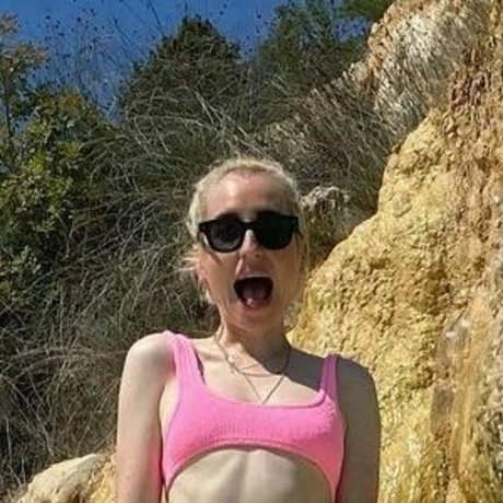 Zoe Lister Jones onlyfans leak sex