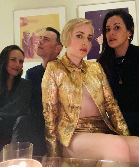 Zoe Lister Jones free only fans