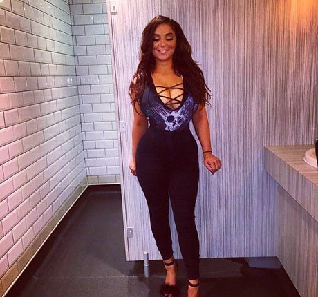 Zoe Leanne Cooper onlyfans mega