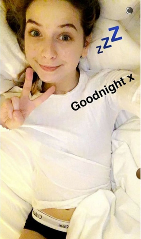 Zoe Sugg only fans photos